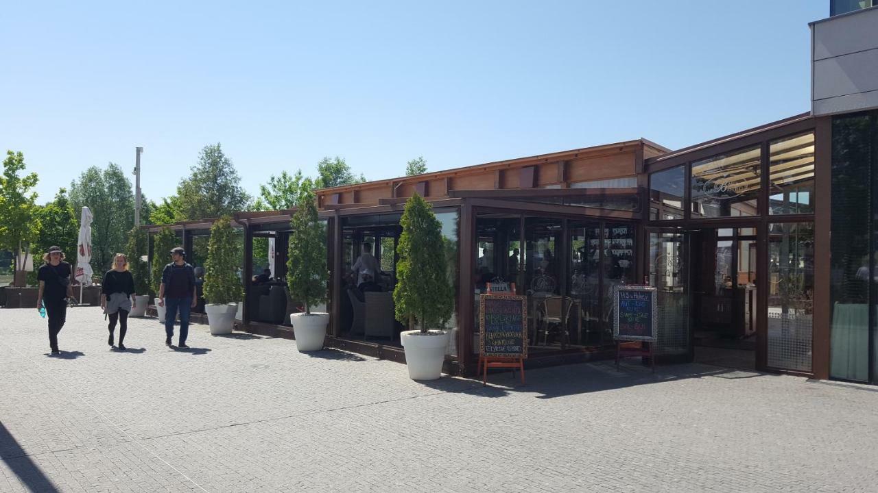 Panorama City - Spacious Apartment Near Eurovea Bratislava Eksteriør bilde